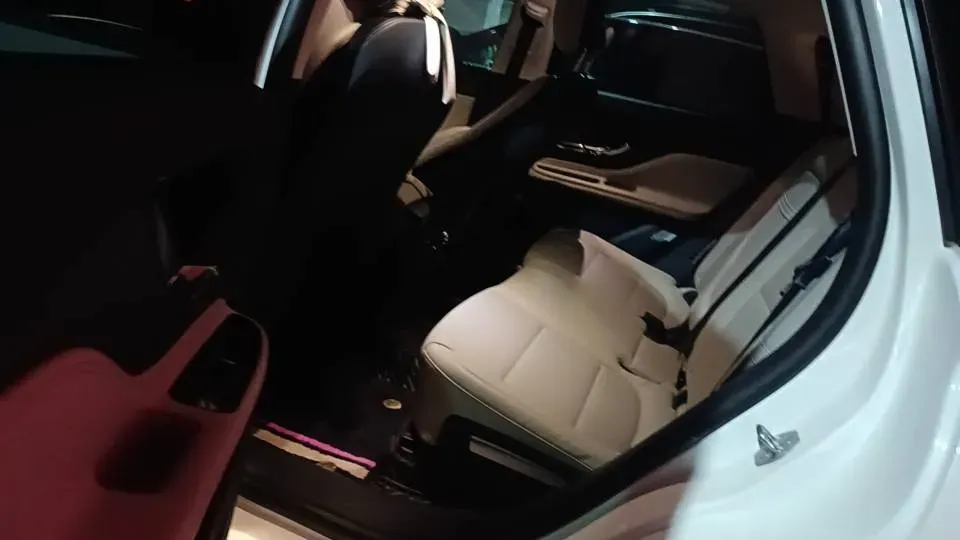 2023 Lincoln Corsair 2.0T 261HP L4 8AT,autocango,china used car exporter,china ev exporter,chinese used car exporter,chinese used ev exporter