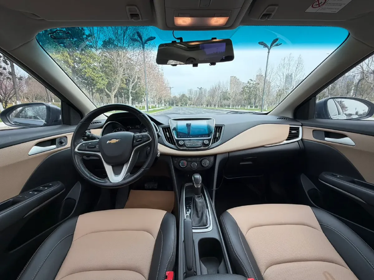 2021 Chevrolet Monza 1.5L 113HP L4 6AT,autocango,china used car exporter,china ev exporter,chinese used car exporter,chinese used ev exporter