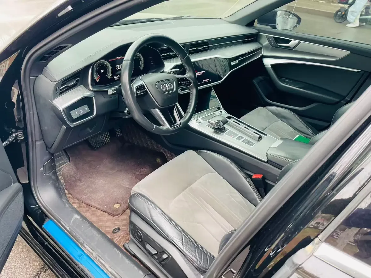 2021 Audi A6L 2.0T 190HP L4 7DCT,autocango,china used car exporter,china ev exporter,chinese used car exporter,chinese used ev exporter