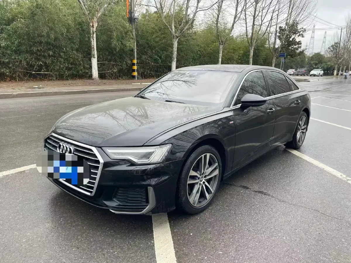2021 Audi A6L 2.0T 190HP L4 7DCT,autocango,china used car exporter,china ev exporter,chinese used car exporter,chinese used ev exporter