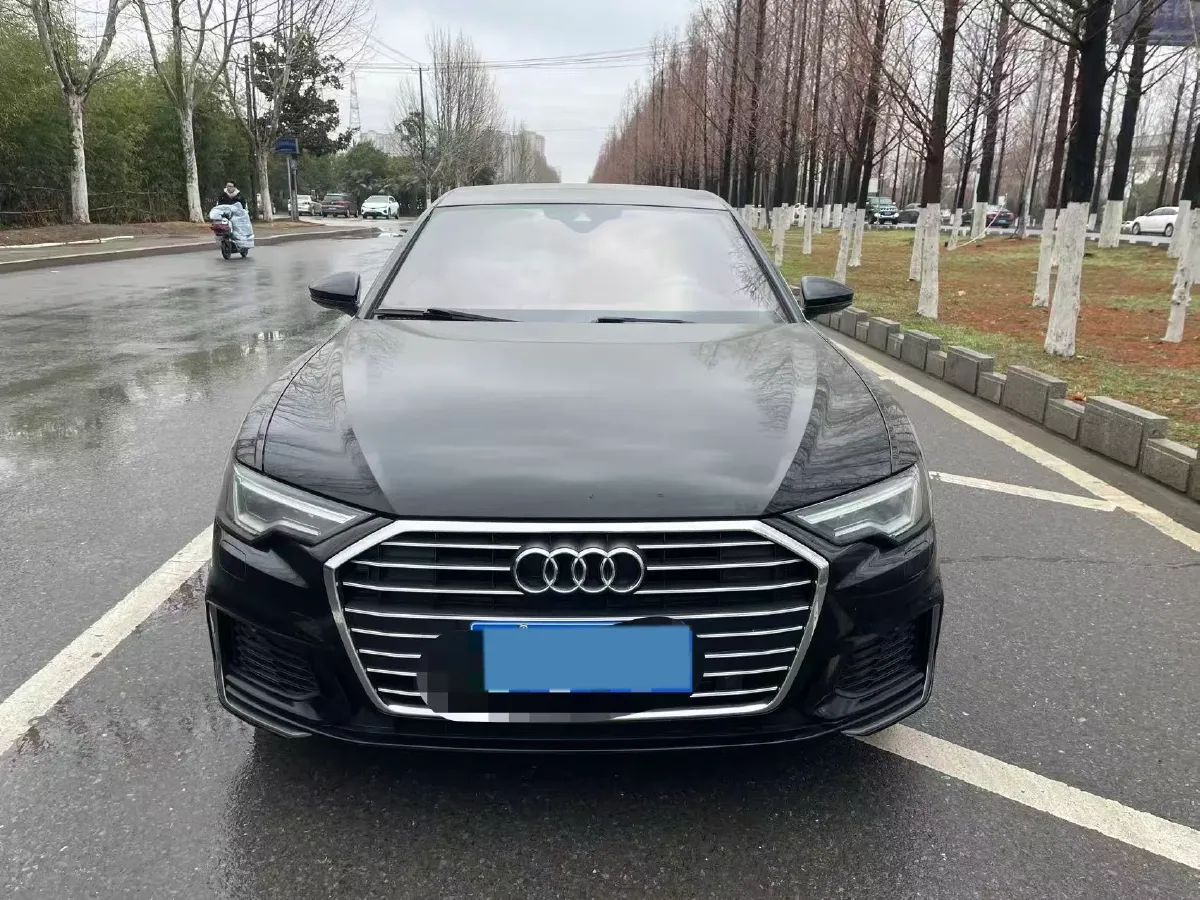 2021 Audi A6L 2.0T 190HP L4 7DCT,autocango,china used car exporter,china ev exporter,chinese used car exporter,chinese used ev exporter
