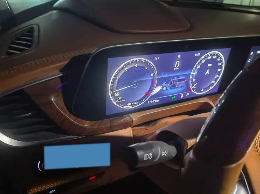 2022 Buick GL8 2.0T 237HP L4 9AT,autocango,china used car exporter,china ev exporter,chinese used car exporter,chinese used ev exporter