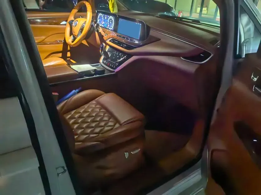 2022 Buick GL8 2.0T 237HP L4 9AT,autocango,china used car exporter,china ev exporter,chinese used car exporter,chinese used ev exporter