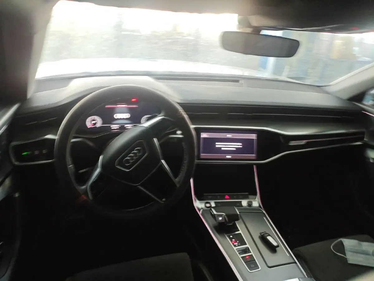 2021 Audi A6L 2.0T 190HP L4 7DCT,autocango,china used car exporter,china ev exporter,chinese used car exporter,chinese used ev exporter