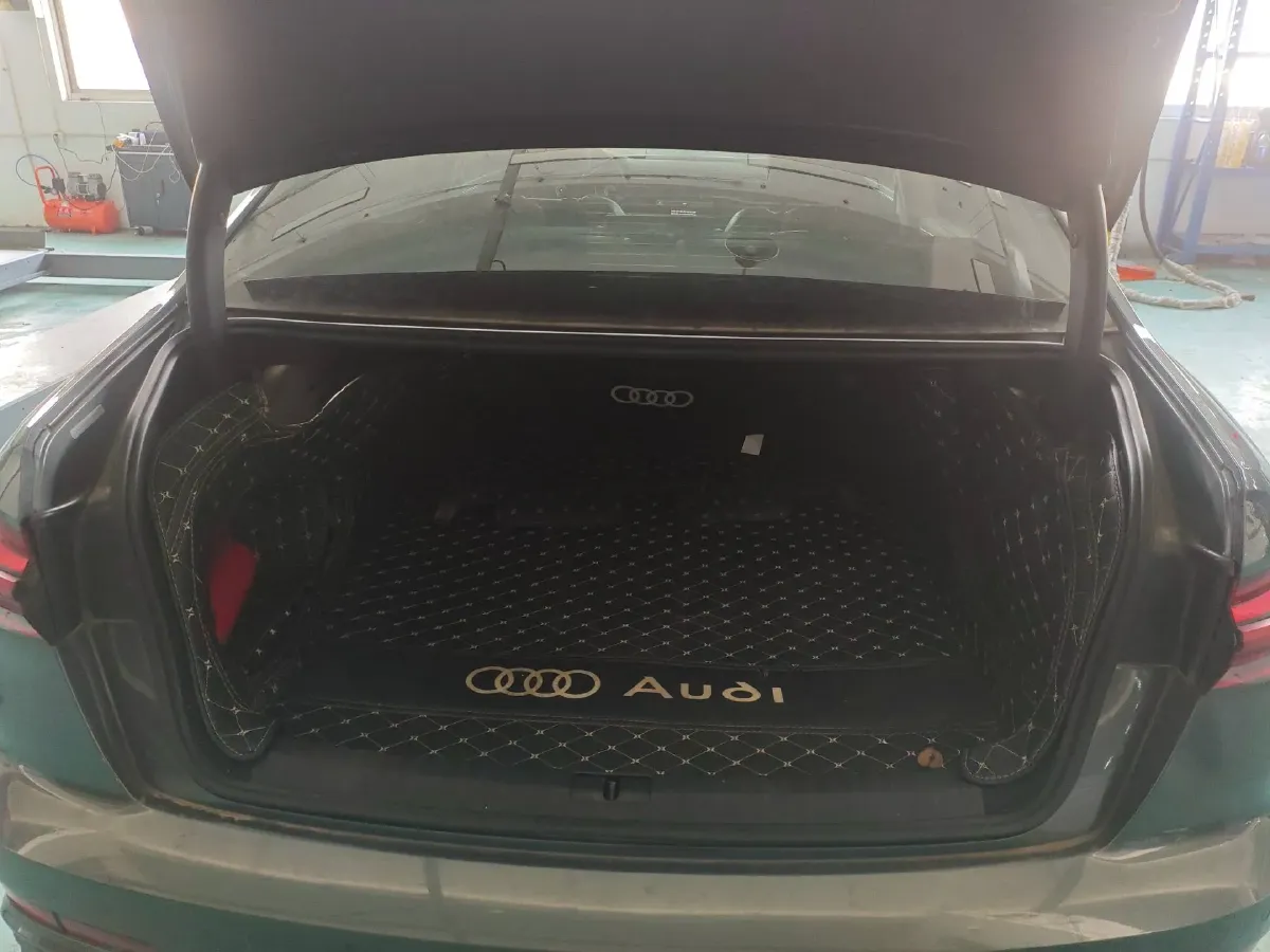 2021 Audi A6L 2.0T 190HP L4 7DCT,autocango,china used car exporter,china ev exporter,chinese used car exporter,chinese used ev exporter