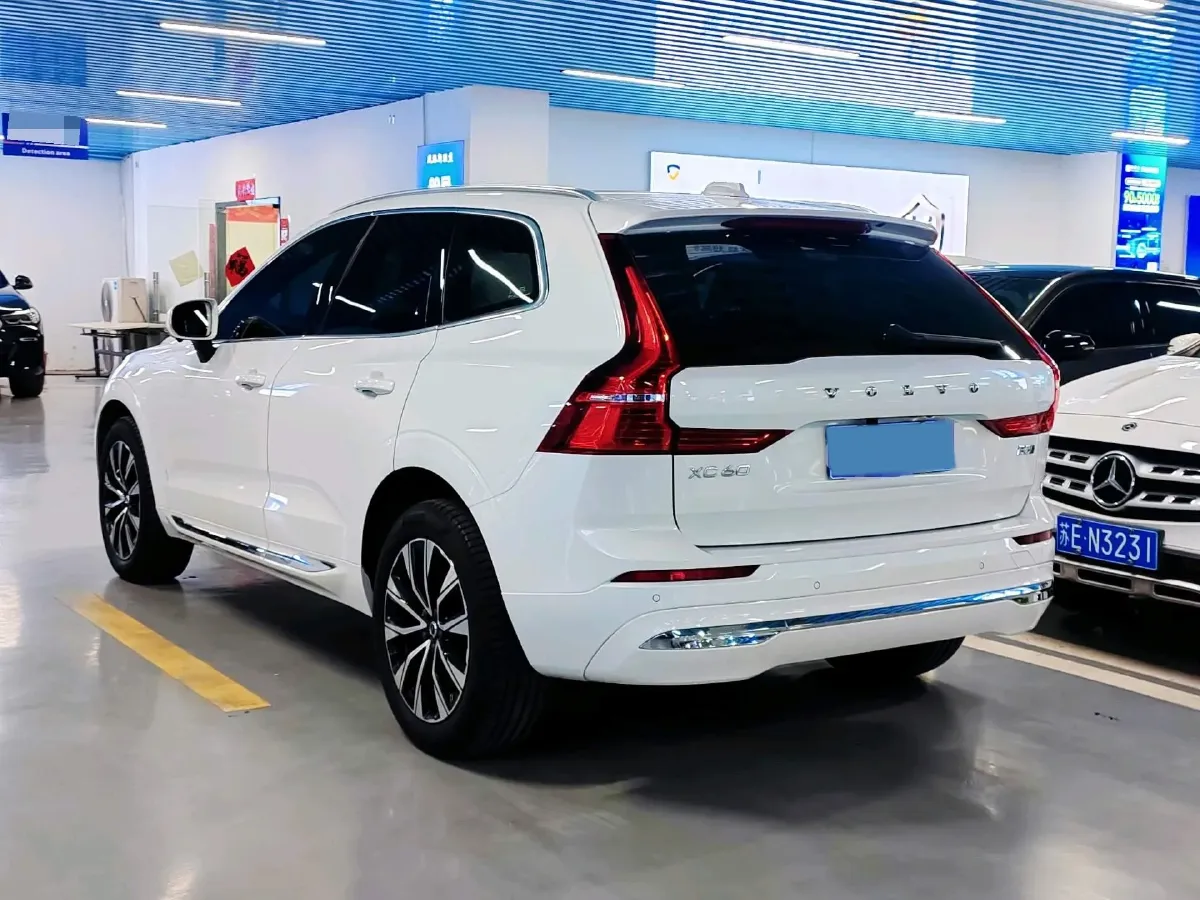 2024 Volvo XC60 2.0T 250HP L4 8AT,autocango,china used car exporter,china ev exporter,chinese used car exporter,chinese used ev exporter