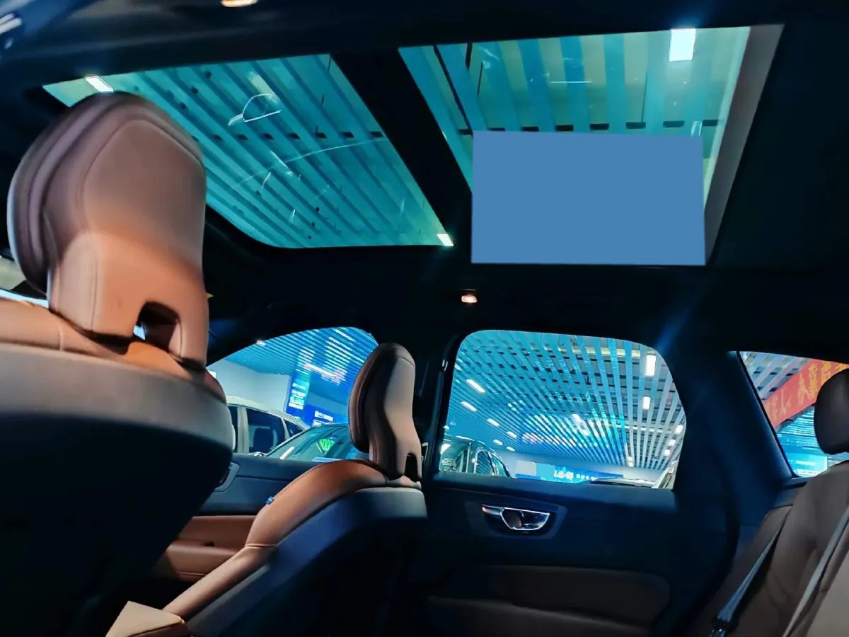 2024 Volvo XC60 2.0T 250HP L4 8AT,autocango,china used car exporter,china ev exporter,chinese used car exporter,chinese used ev exporter