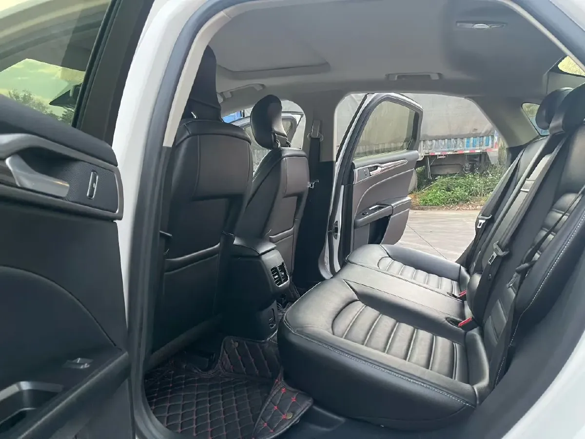 2018 Ford Mondeo 2.0T 204HP L4 6AT,autocango,china used car exporter,china ev exporter,chinese used car exporter,chinese used ev exporter