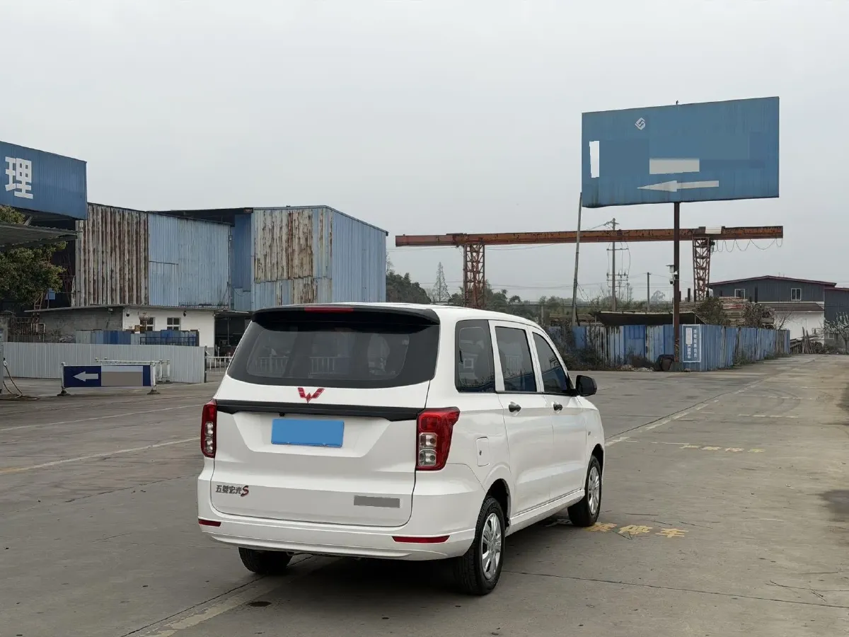 2019 WuLing HongGuang 1.5L 99HP L4 6MT,autocango,china used car exporter,china ev exporter,chinese used car exporter,chinese used ev exporter