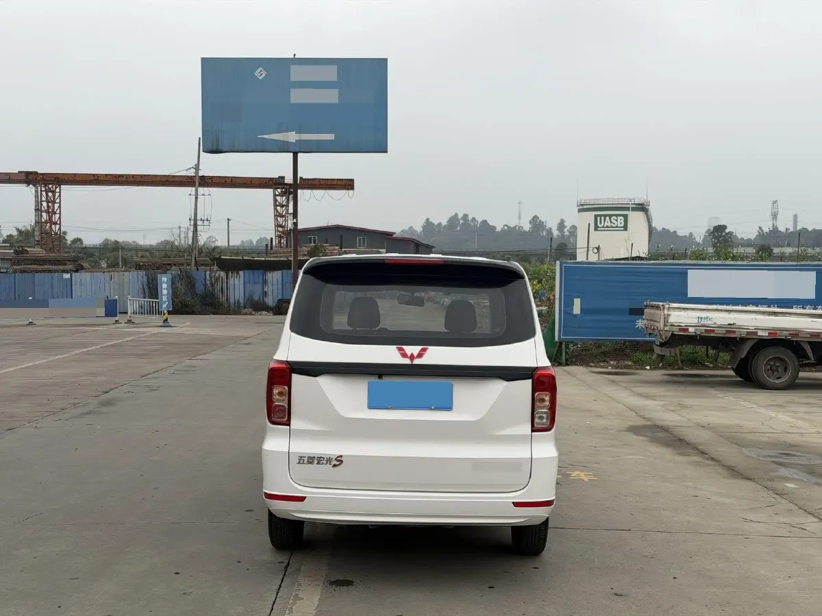 2019 WuLing HongGuang 1.5L 99HP L4 6MT,autocango,china used car exporter,china ev exporter,chinese used car exporter,chinese used ev exporter