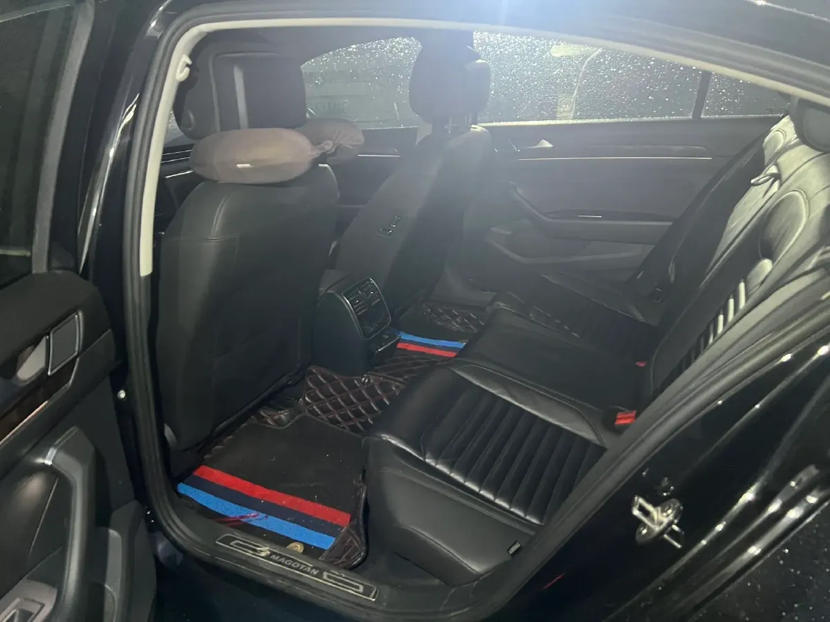 2019 Volkswagen Magotan 2.0T 186HP L4 7DCT,autocango,china used car exporter,china ev exporter,chinese used car exporter,chinese used ev exporter