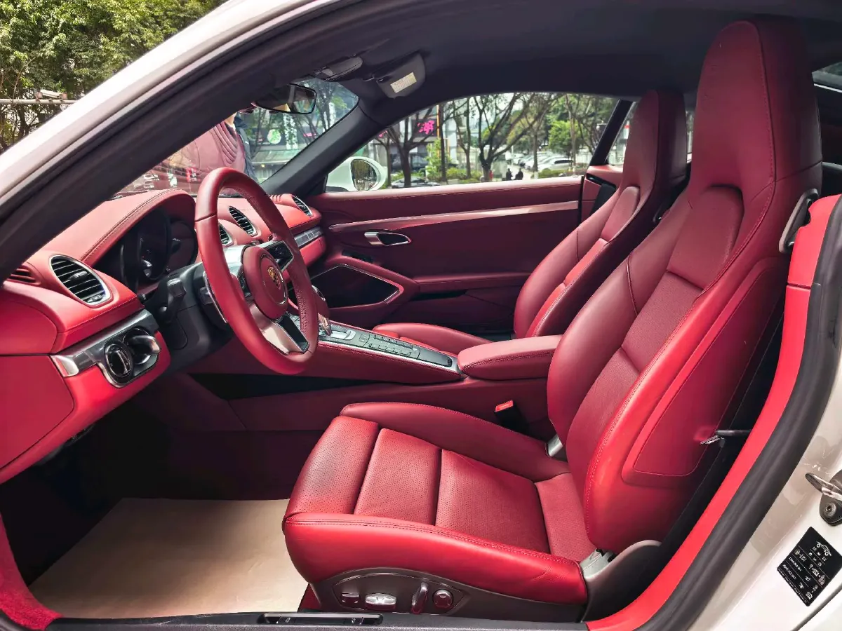 2022 Porsche 718 2.0T 250HP H4 7DCT,autocango,china used car exporter,china ev exporter,chinese used car exporter,chinese used ev exporter