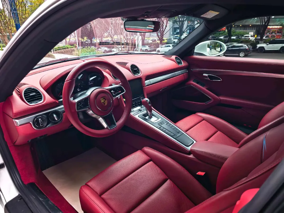 2022 Porsche 718 2.0T 250HP H4 7DCT,autocango,china used car exporter,china ev exporter,chinese used car exporter,chinese used ev exporter