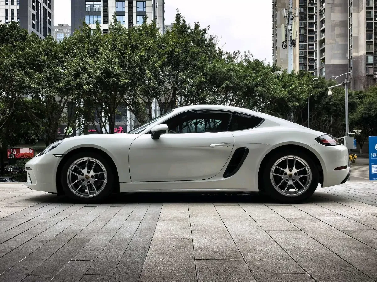 2022 Porsche 718 2.0T 250HP H4 7DCT,autocango,china used car exporter,china ev exporter,chinese used car exporter,chinese used ev exporter