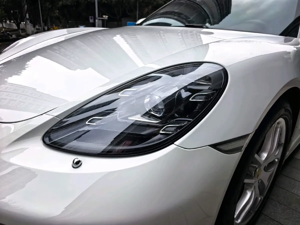 2022 Porsche 718 2.0T 250HP H4 7DCT,autocango,china used car exporter,china ev exporter,chinese used car exporter,chinese used ev exporter