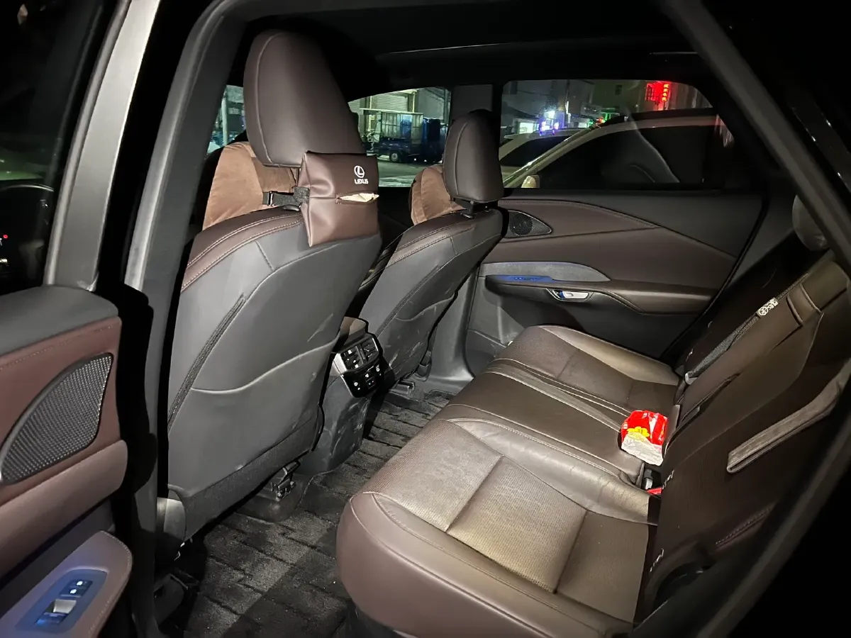 2025 Lexus RX 2.5L 189HP L4 E-CVT Hybrid,autocango,china used car exporter,china ev exporter,chinese used car exporter,chinese used ev exporter