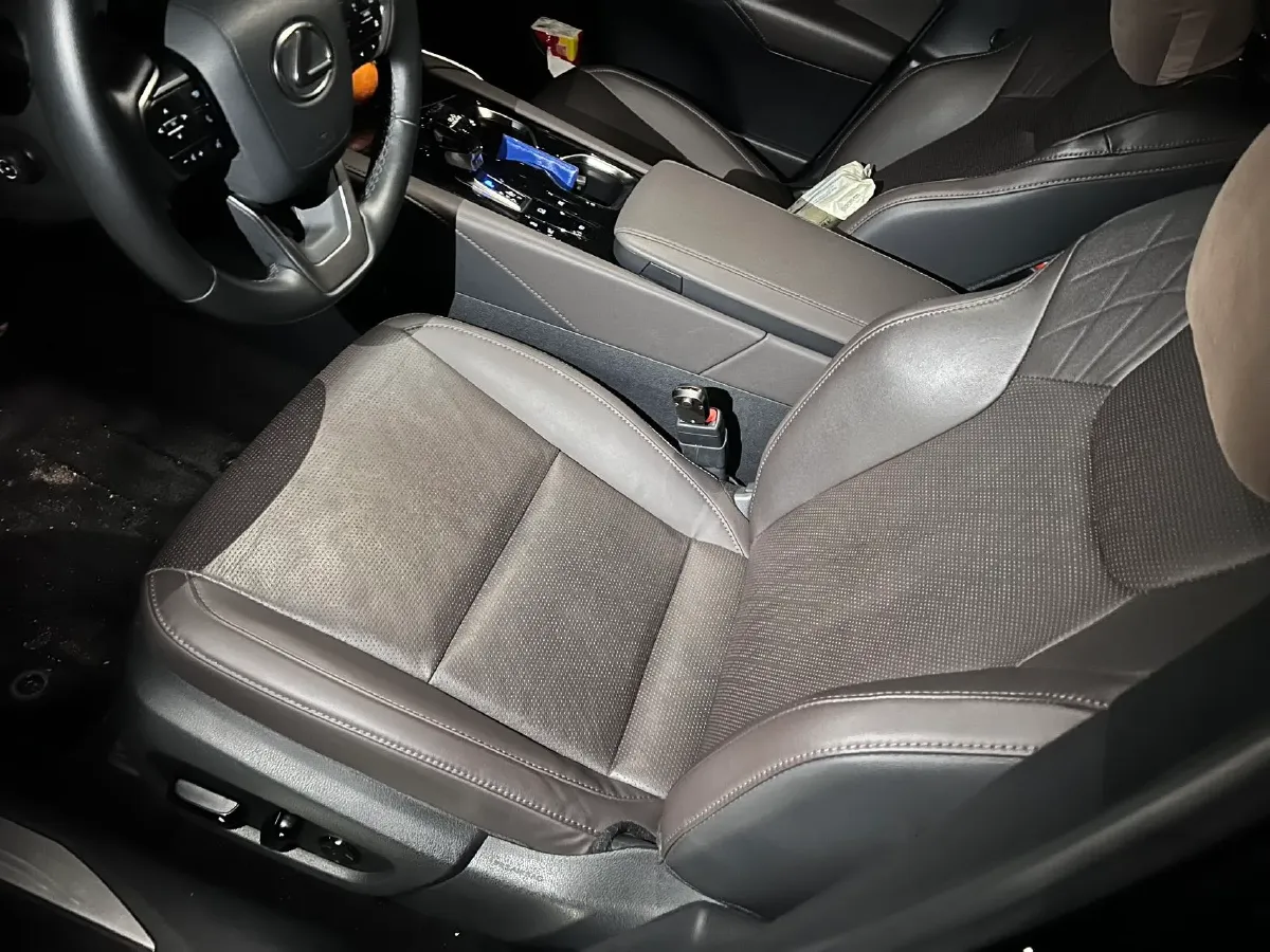 2025 Lexus RX 2.5L 189HP L4 E-CVT Hybrid,autocango,china used car exporter,china ev exporter,chinese used car exporter,chinese used ev exporter