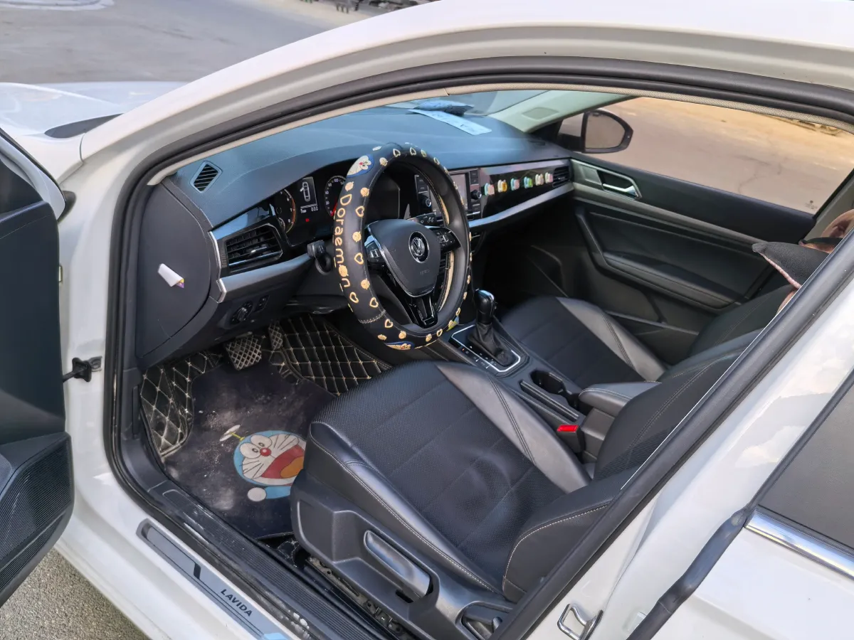 2018 Volkswagen Lavida 1.2T 116HP L4 7DCT,autocango,china used car exporter,china ev exporter,chinese used car exporter,chinese used ev exporter