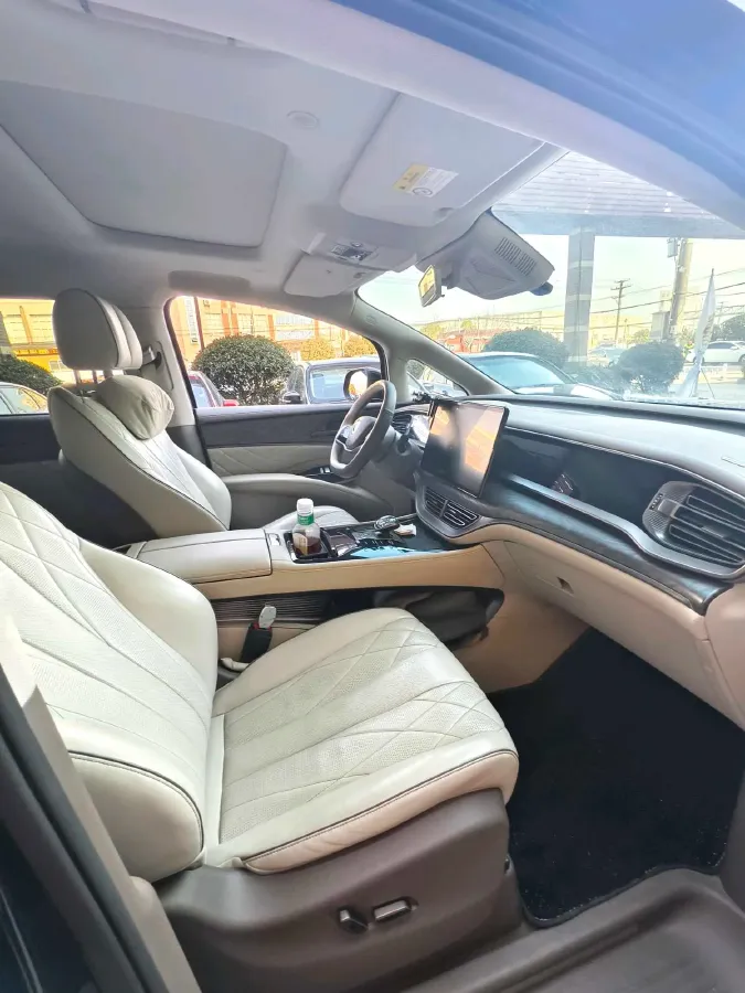 2022 HongQi HS7 3.0T 337HP V6 8AT,autocango,china used car exporter,china ev exporter,chinese used car exporter,chinese used ev exporter