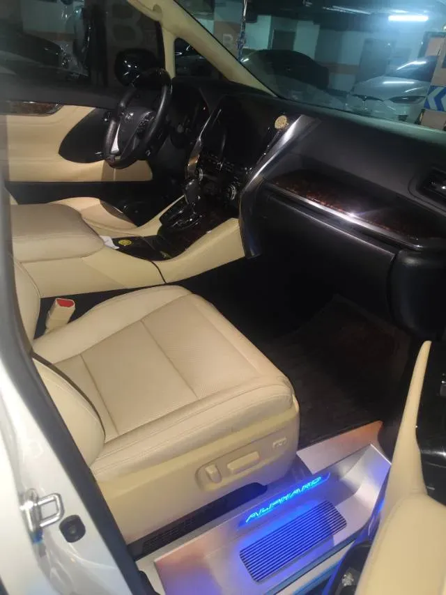 2021 Toyota Alphard 2.5L 117HP L4 E-CVT Hybrid,autocango,china used car exporter,china ev exporter,chinese used car exporter,chinese used ev exporter