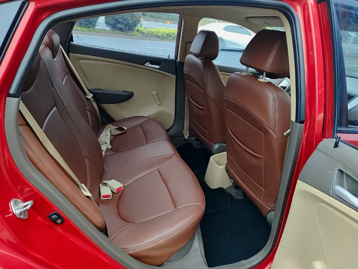 2010 Hyundai Reina 1.4L 107HP L4 5MT,autocango,china used car exporter,china ev exporter,chinese used car exporter,chinese used ev exporter