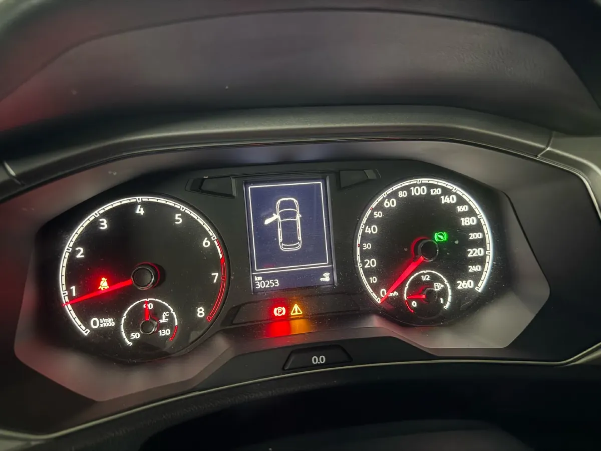 2022 Volkswagen T-Roc 1.4T 150HP L4 7DCT,autocango,china used car exporter,china ev exporter,chinese used car exporter,chinese used ev exporter