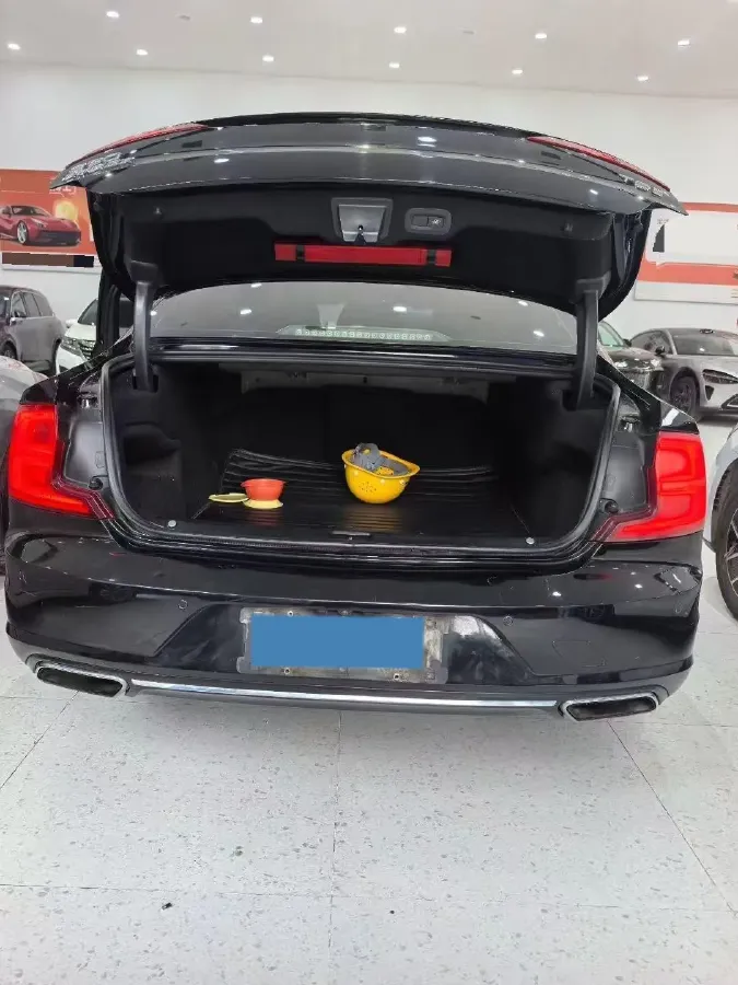 2020 Volvo S90 2.0T 254HP L4 8AT,autocango,china used car exporter,china ev exporter,chinese used car exporter,chinese used ev exporter