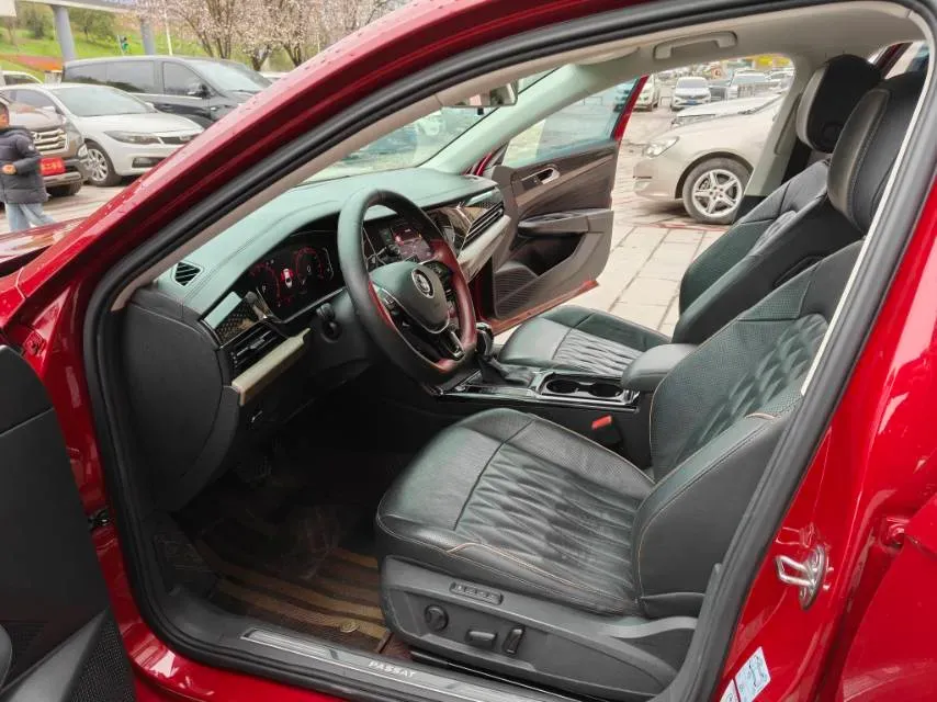 2019 Volvo V40 1.5T 152HP L4 6AT,autocango,china used car exporter,china ev exporter,chinese used car exporter,chinese used ev exporter