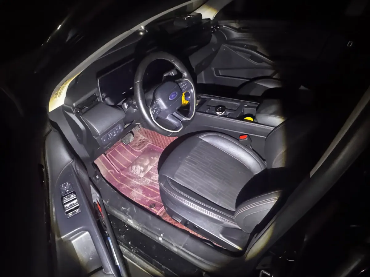 2022 Ford Mondeo 2.0T 238HP L4 8AT,autocango,china used car exporter,china ev exporter,chinese used car exporter,chinese used ev exporter