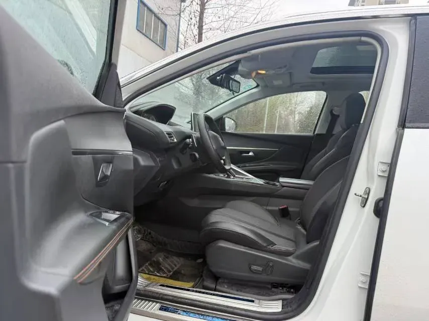 2019 Peugeot 5008 1.8T 204HP L4 6AT,autocango,china used car exporter,china ev exporter,chinese used car exporter,chinese used ev exporter