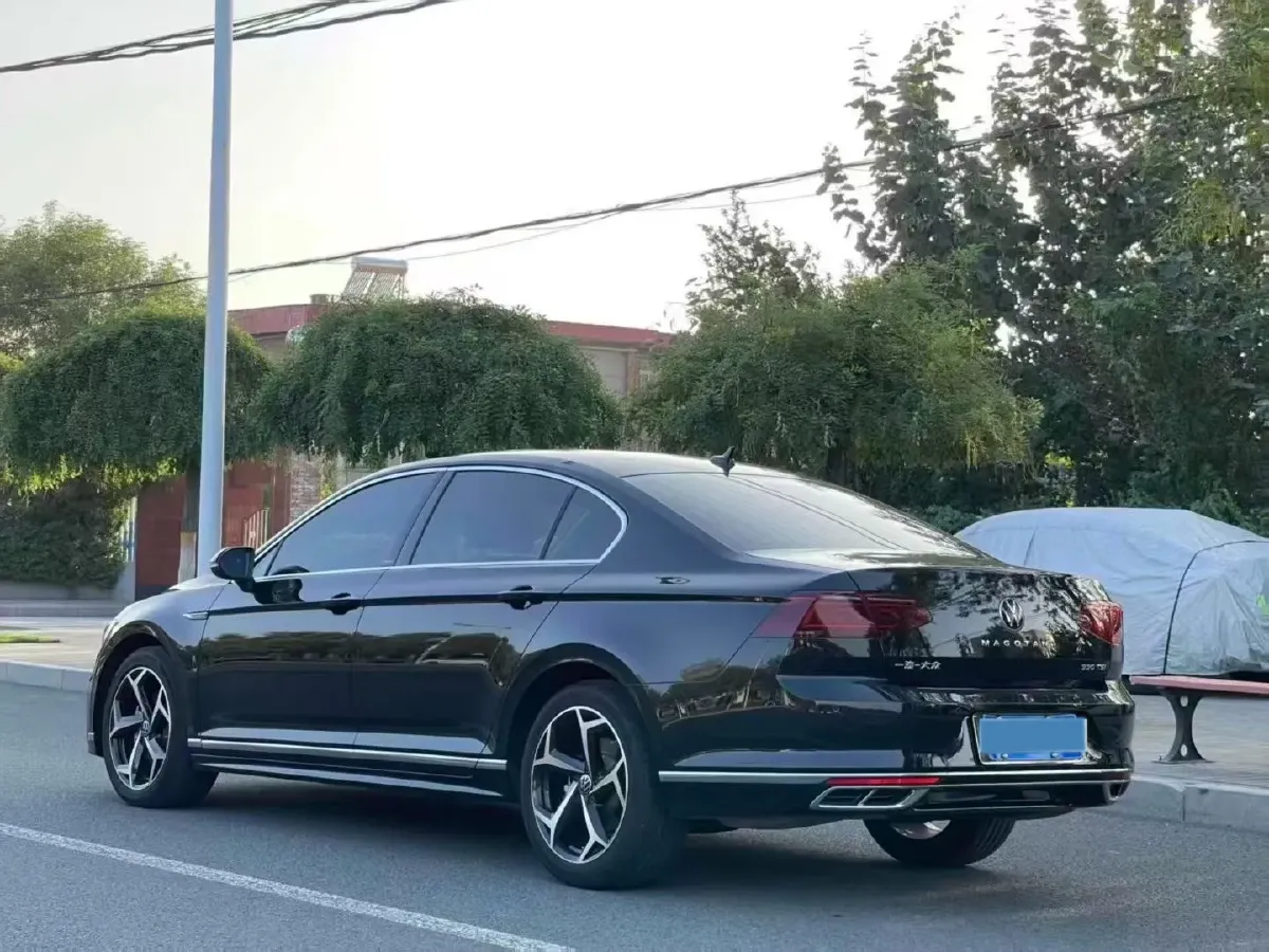 2025 Volkswagen Magotan 2.0T 186HP L4 7DCT,autocango,china used car exporter,china ev exporter,chinese used car exporter,chinese used ev exporter