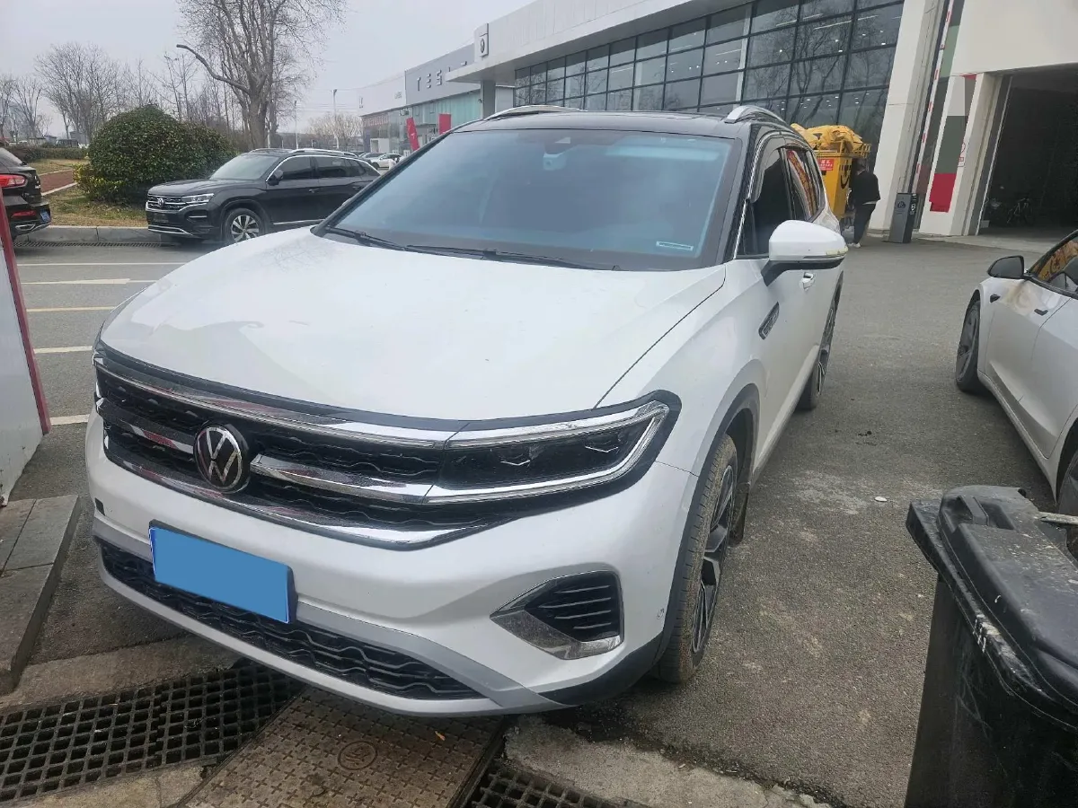 2022 Volkswagen Talagon 2.5T 299HP V6 7DCT,autocango,china used car exporter,china ev exporter,chinese used car exporter,chinese used ev exporter