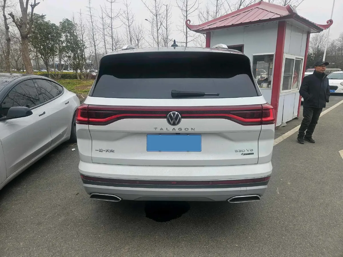 2022 Volkswagen Talagon 2.5T 299HP V6 7DCT,autocango,china used car exporter,china ev exporter,chinese used car exporter,chinese used ev exporter