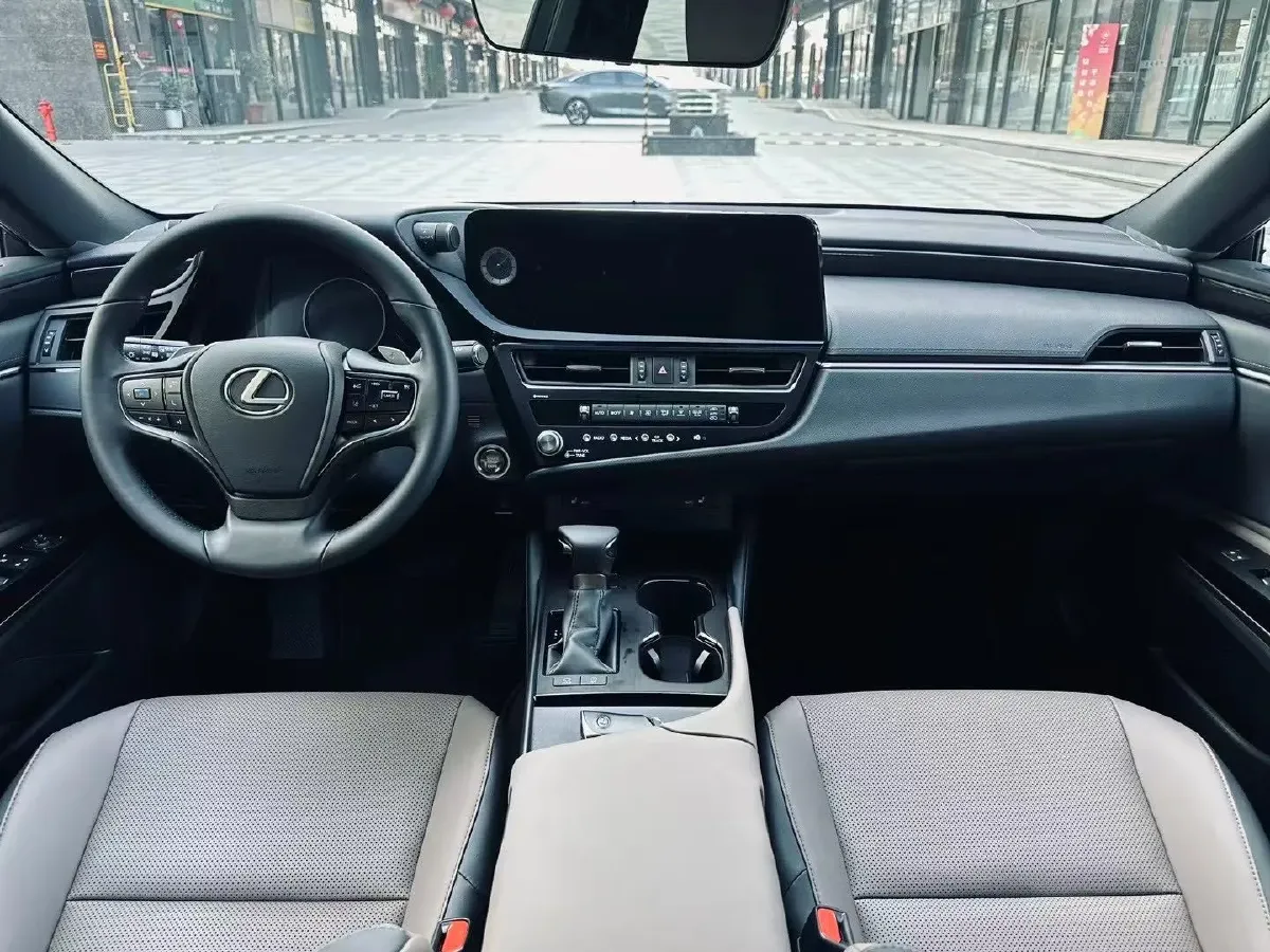 2023 Lexus ES 2.5L 204HP L4 8AT,autocango,china used car exporter,china ev exporter,chinese used car exporter,chinese used ev exporter