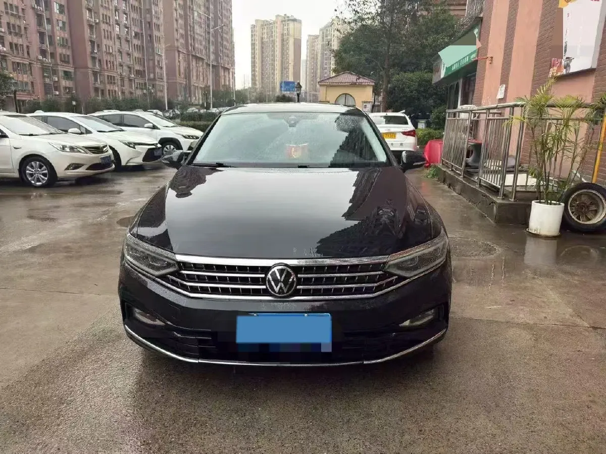 2023 Volkswagen Magotan 2.0T 220HP L4 7DCT,autocango,china used car exporter,china ev exporter,chinese used car exporter,chinese used ev exporter