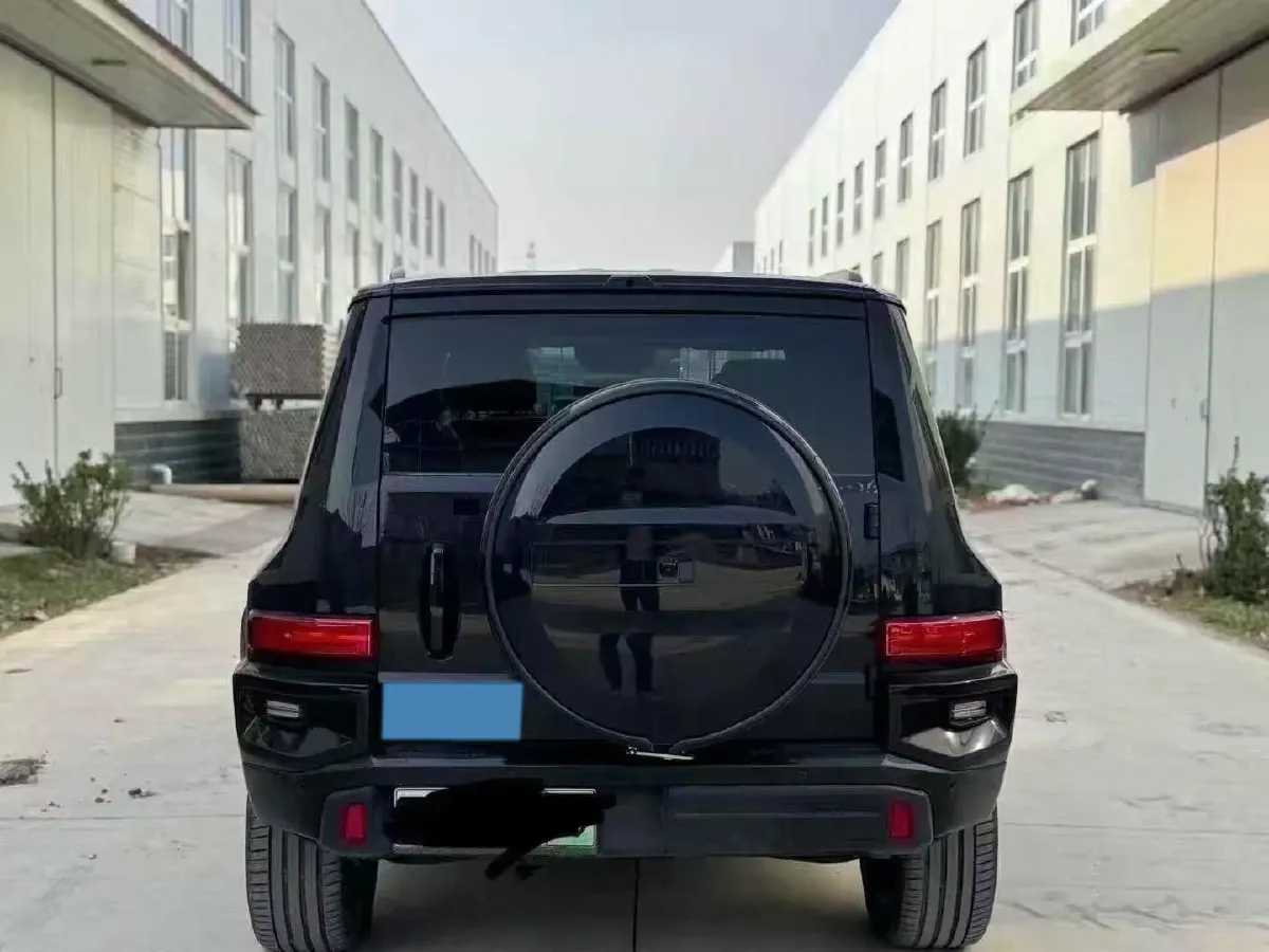 2024 Tank 700 3.0T 360HP V6 9AT PHEV 37.1KWH,autocango,china used car exporter,china ev exporter,chinese used car exporter,chinese used ev exporter