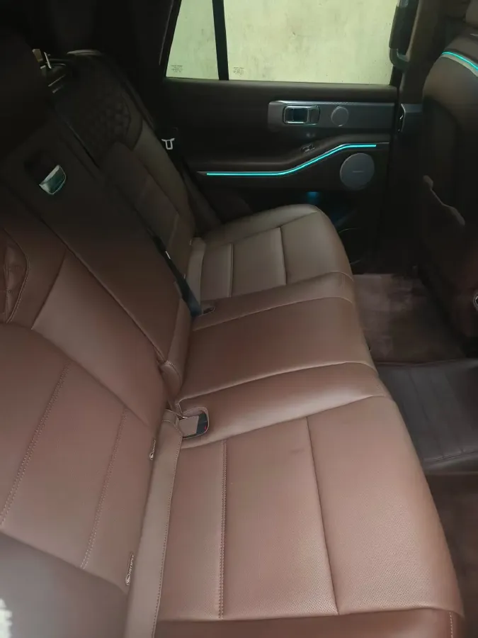 2024 Tank 700 3.0T 360HP V6 9AT PHEV 37.1KWH,autocango,china used car exporter,china ev exporter,chinese used car exporter,chinese used ev exporter