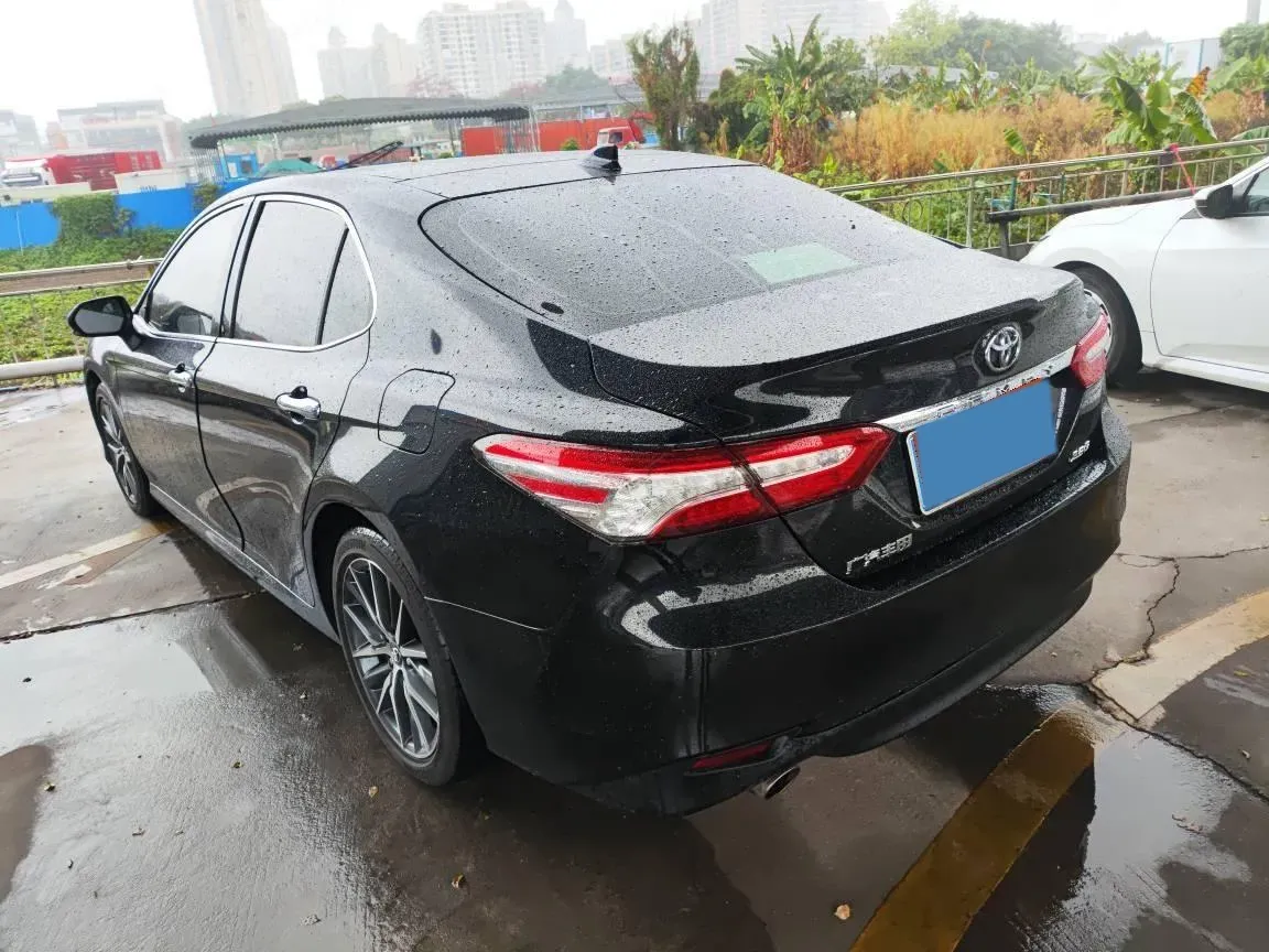 2021 Toyota Camry 2.5L 209HP L4 8AT,autocango,china used car exporter,china ev exporter,chinese used car exporter,chinese used ev exporter