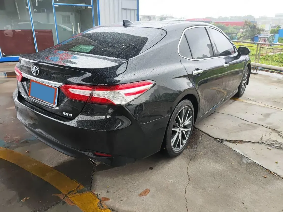 2021 Toyota Camry 2.5L 209HP L4 8AT,autocango,china used car exporter,china ev exporter,chinese used car exporter,chinese used ev exporter