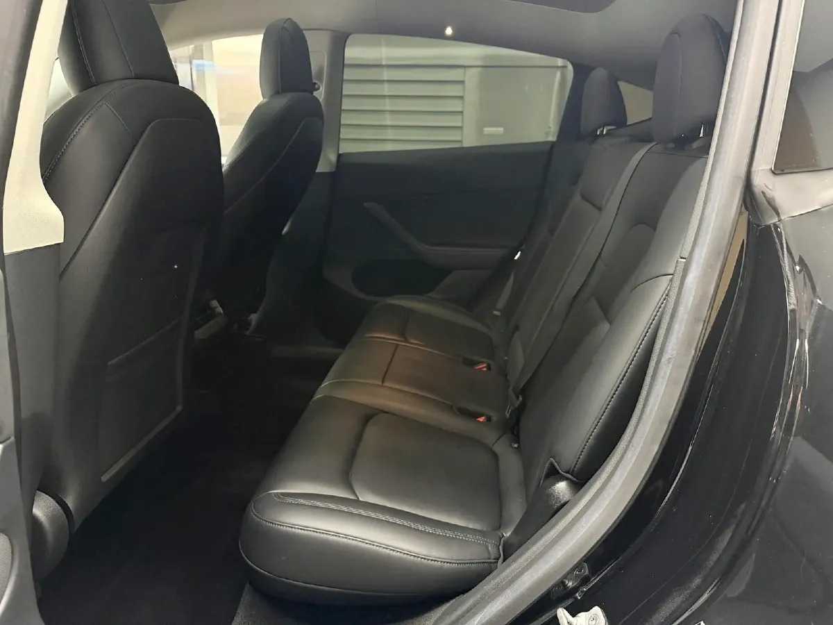 2022 Tesla Model Y BEV 60KWH,autocango,china used car exporter,china ev exporter,chinese used car exporter,chinese used ev exporter