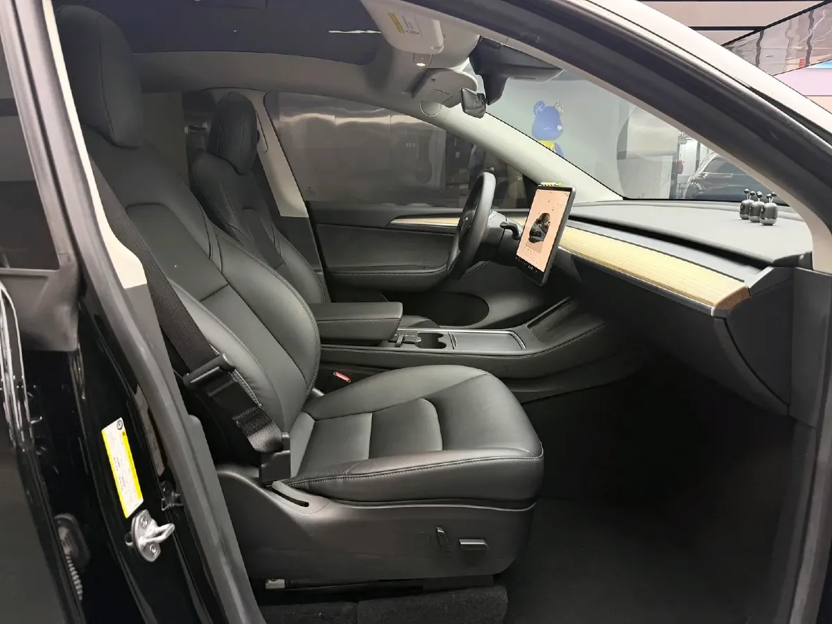 2022 Tesla Model Y BEV 60KWH,autocango,china used car exporter,china ev exporter,chinese used car exporter,chinese used ev exporter