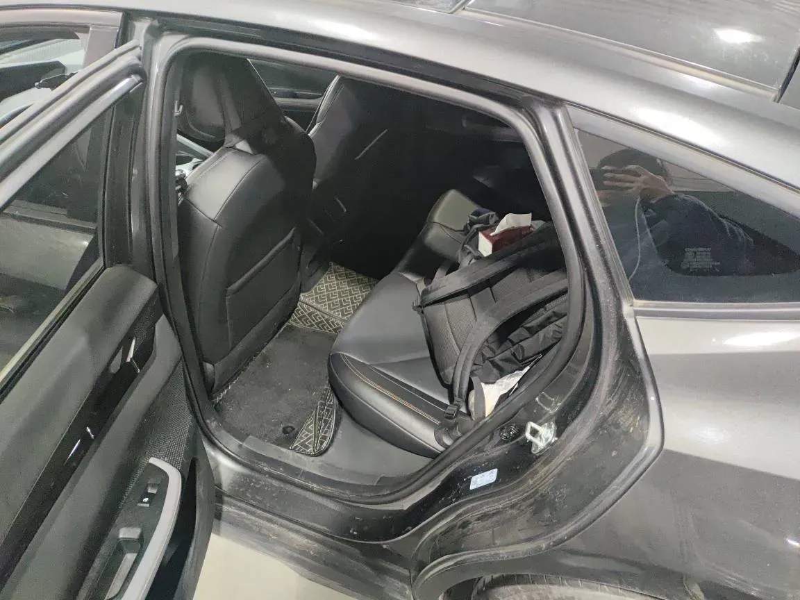 2022 ChangAn UNI-V 1.5T 188HP L4 7DCT,autocango,china used car exporter,china ev exporter,chinese used car exporter,chinese used ev exporter