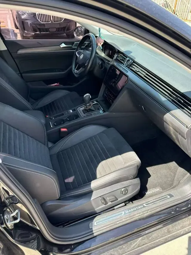 2020 Volkswagen Magotan 2.0T 186HP L4 7DCT,autocango,china used car exporter,china ev exporter,chinese used car exporter,chinese used ev exporter