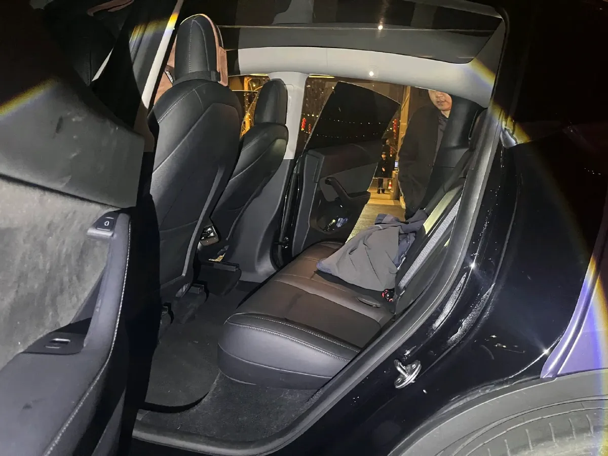 2021 Tesla Model Y BEV 60KWH,autocango,china used car exporter,china ev exporter,chinese used car exporter,chinese used ev exporter