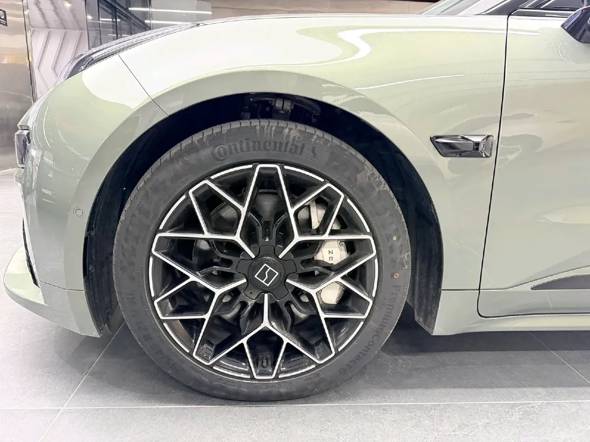 2025 Zeekr 001 BEV 95KWH,autocango,china used car exporter,china ev exporter,chinese used car exporter,chinese used ev exporter