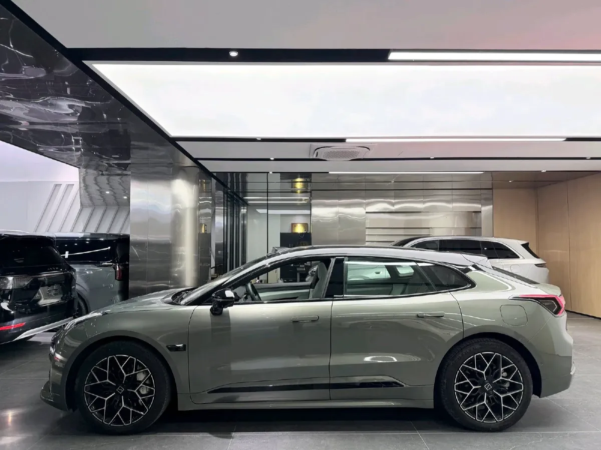 2025 Zeekr 001 BEV 95KWH,autocango,china used car exporter,china ev exporter,chinese used car exporter,chinese used ev exporter