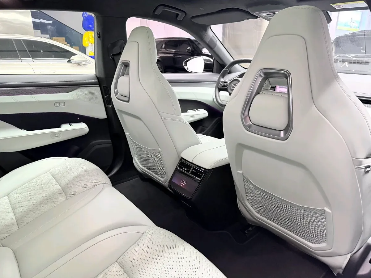 2025 Zeekr 001 BEV 95KWH,autocango,china used car exporter,china ev exporter,chinese used car exporter,chinese used ev exporter