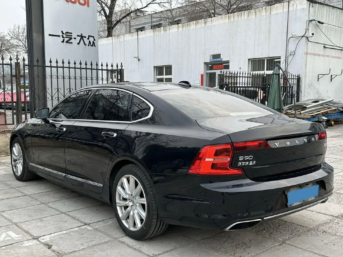 2020 Volvo S90 2.0T 254HP L4 8AT,autocango,china used car exporter,china ev exporter,chinese used car exporter,chinese used ev exporter