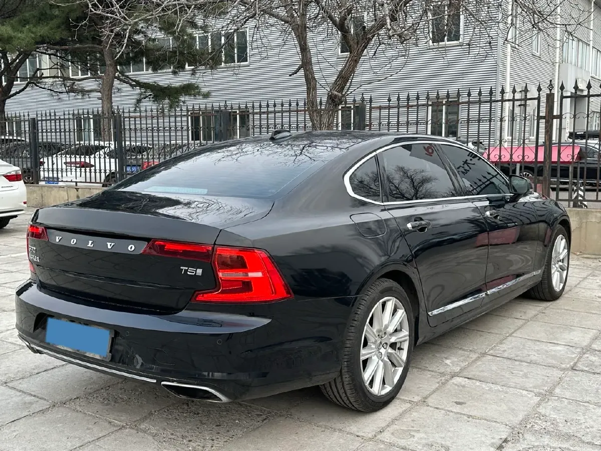 2020 Volvo S90 2.0T 254HP L4 8AT,autocango,china used car exporter,china ev exporter,chinese used car exporter,chinese used ev exporter