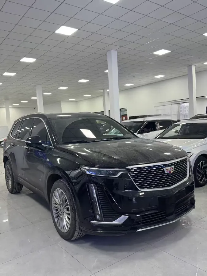 2025 Cadillac XT6 2.0T 237HP L4 9AT,autocango,china used car exporter,china ev exporter,chinese used car exporter,chinese used ev exporter